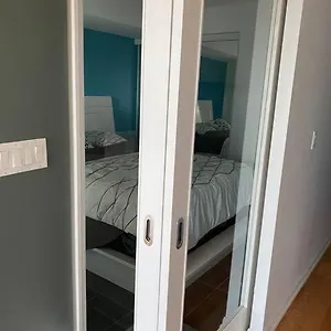  Apartment Lovely- 1 Bedroom With Pool Canada